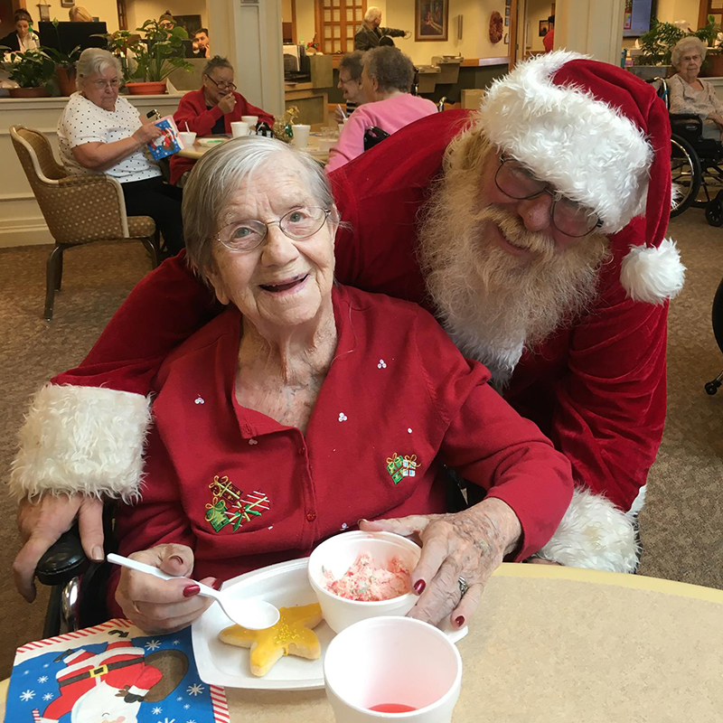 nursing care service - Santa Clause in the nursing care facility cheer up seniors